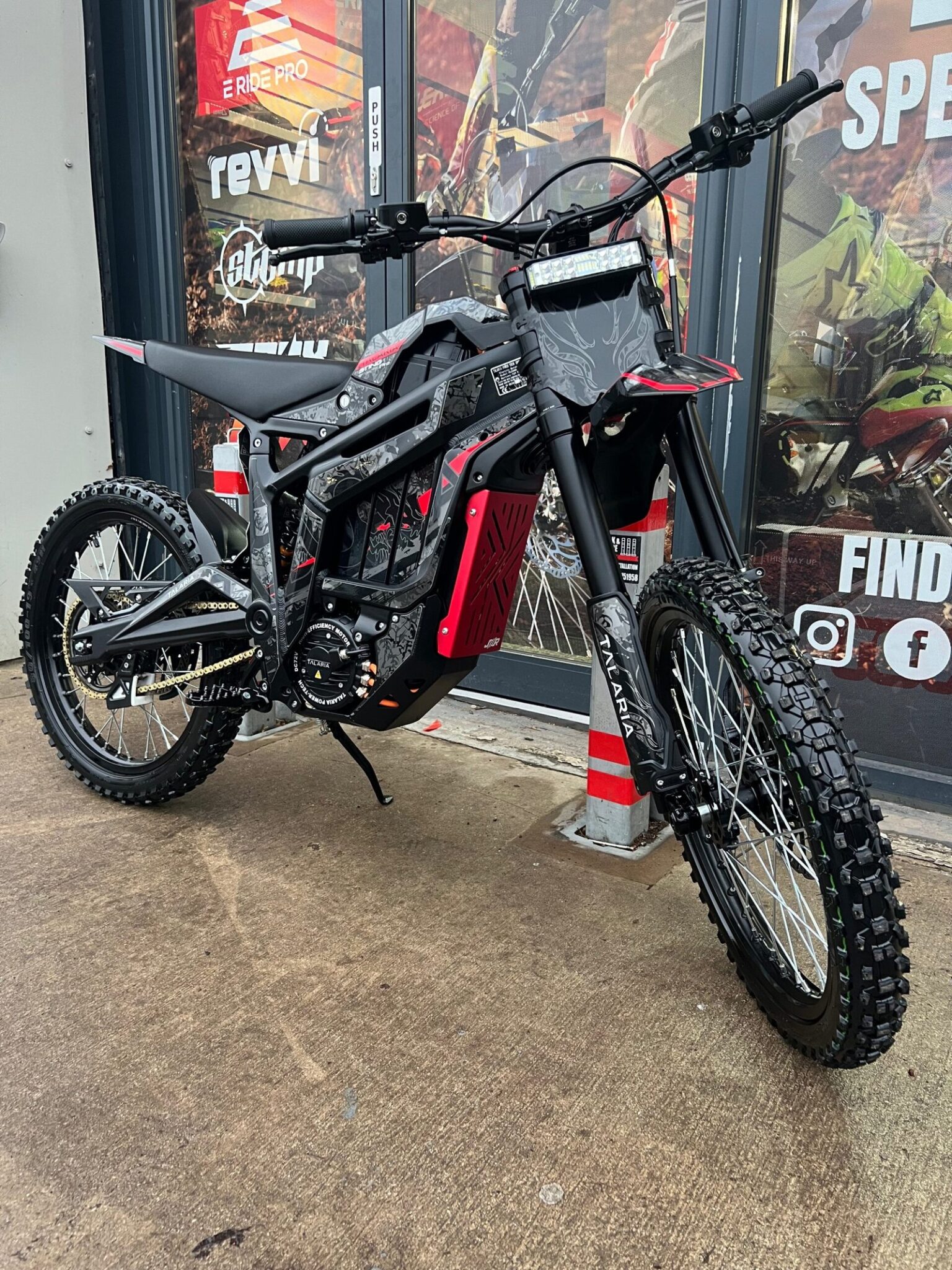 USED TALARIA STING PRO MX5 BLACK / RED - Surron Bikes Store